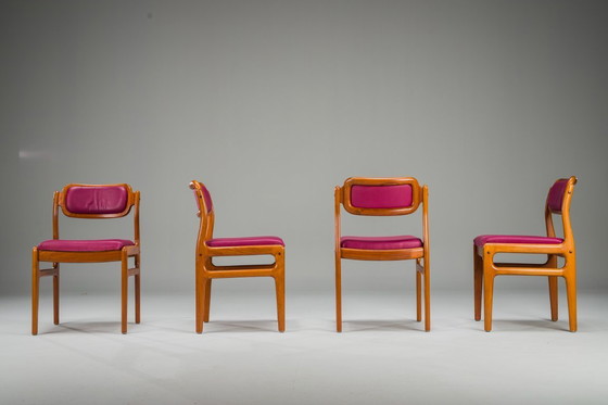 Image 1 of Juego de 4 sillas de comedor de teca de mediados de siglo de Johannes Andersen para Uldum