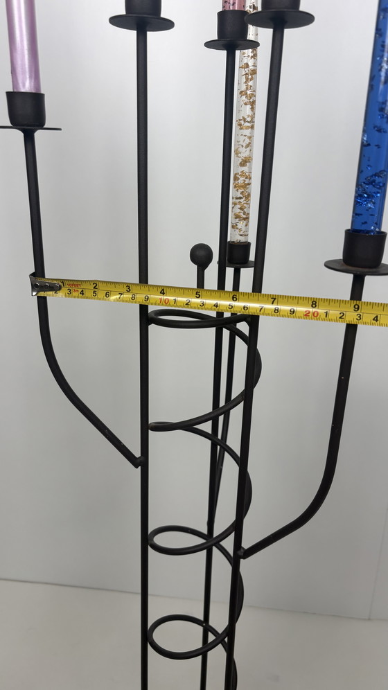 Image 1 of 2 x Vintage-Stehkerzenständer aus Metall mit spiralförmigem Muster im brutalistischen Stil