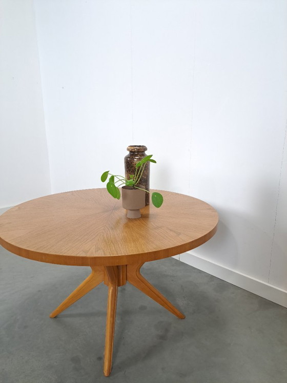 Image 1 of Mesa de centro redonda con patas de madera Ilse Möbel