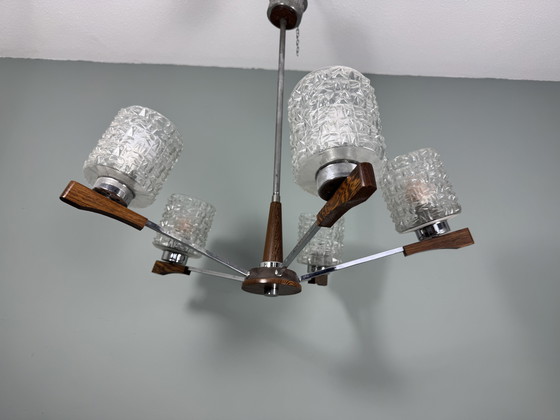 Image 1 of Vintage Mid Century Kroonluchter Teak Met Glazen Kapjes