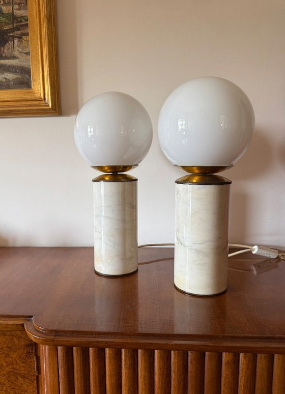 Image 1 of Hollywood regency set of 2 Carrara marble & brass table lamps, Lucirhytmo Italy 1970s