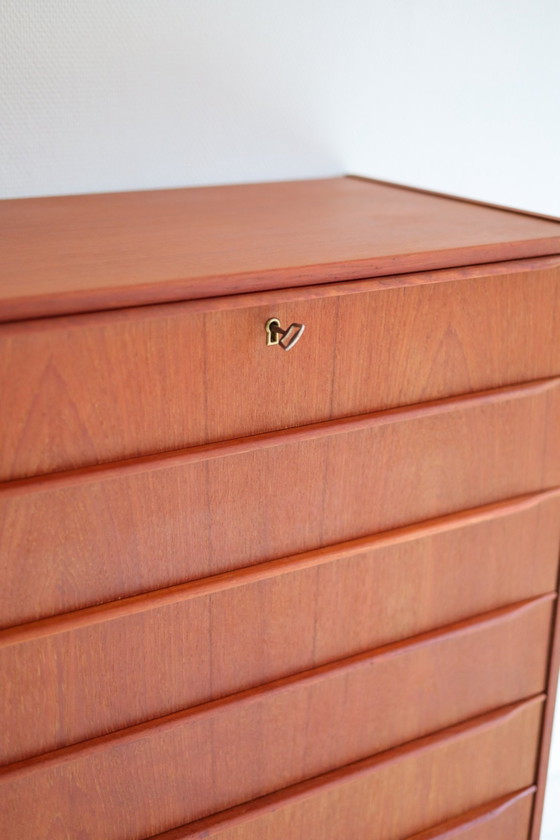 Vintage Swedish Chest of drawers, 1950s/60s – Wood (photo 4 of 7)