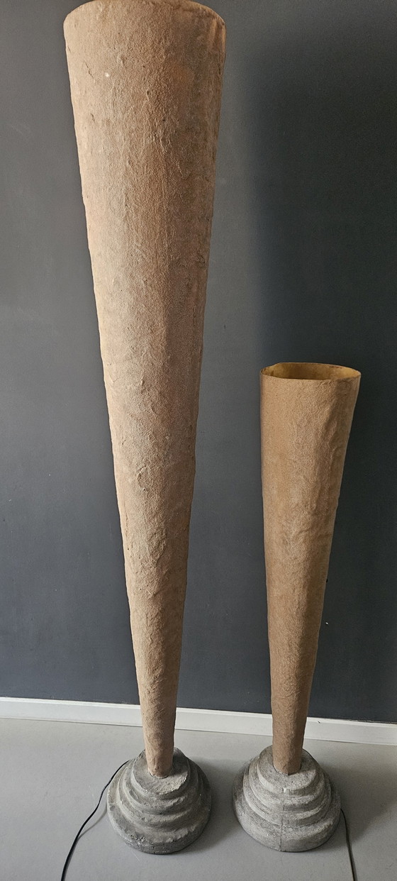Image 1 of Lámparas de arena Carreño Angel para el estudio de arte La Rocha, España.