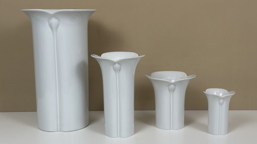 4er-Set weiße Porzellanvasen Corso Cnospa, hergestellt in Arzberg, Deutschland – vazen, Porcelain (photo 2 of 12)