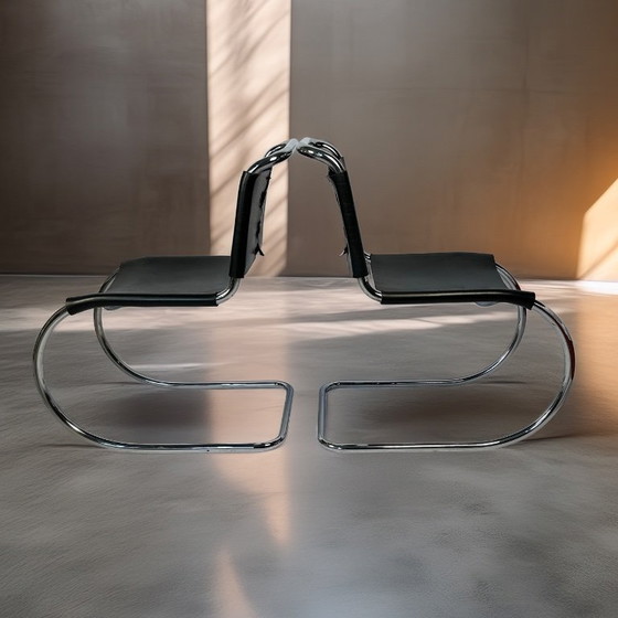 Image 1 of Set di 4 sedie a sbalzo degli anni '70, nello stile del modello MR10 di Mies Van Der Rohe.