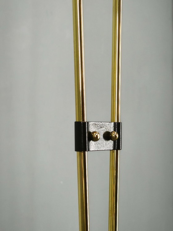 Image 1 of Lampadaire tchèque-japonais des années 1960 avec deux abat-jour en papier faits main