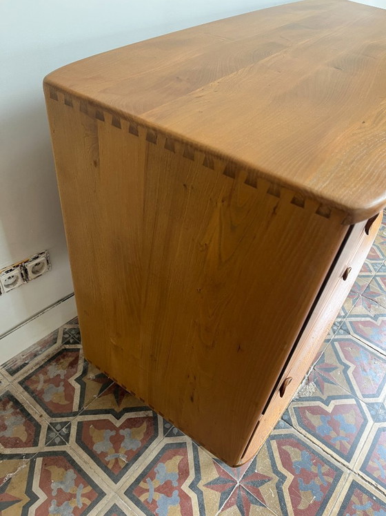 Image 1 of Modelo Windsor 467 – Luciano Ercolani para Ercol (Reino Unido)