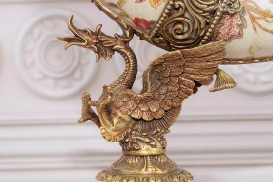 Scultura a Corno in Porcellana di Lusso con Montature in Bronzo – Imponente Capolavoro Decorativo di Alta (photo 7 of 11)