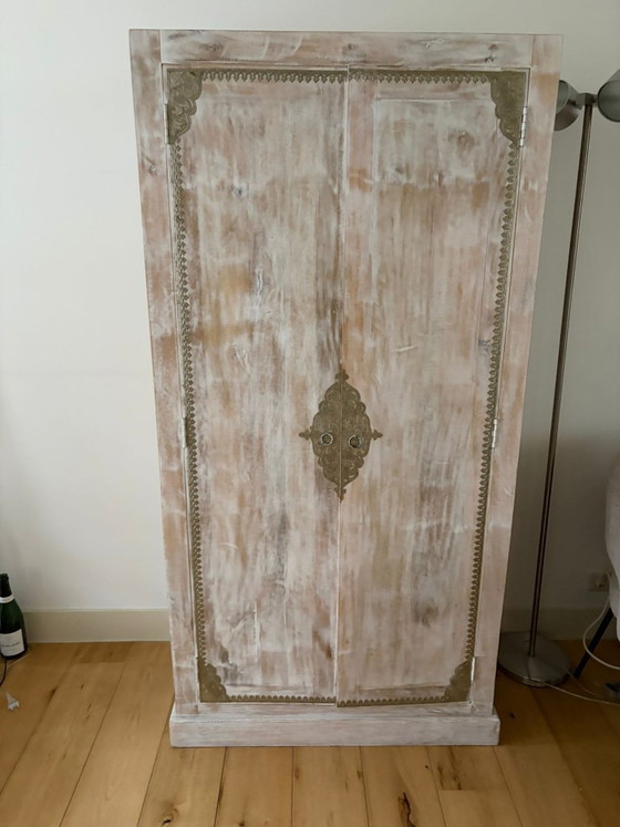 Image 1 of Precioso armario marroquí hecho de madera de mango.