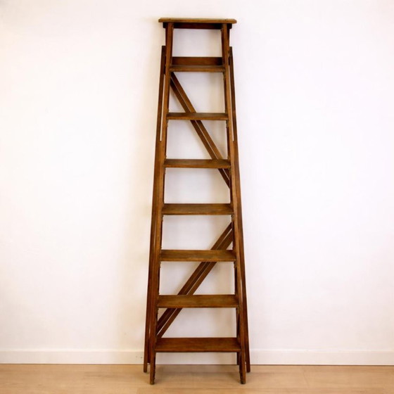 Image 1 of Escalera de madera española antigua, década de 1920.