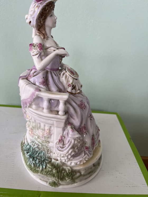 Image 1 of Statuetta "Ricamo" di Compton & Woodhouse, The Graceful Arts