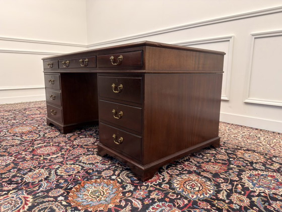 Scrivania inglese classica con pelle marrone – Scrivanie, Leather, Wood (photo 6 of 17)