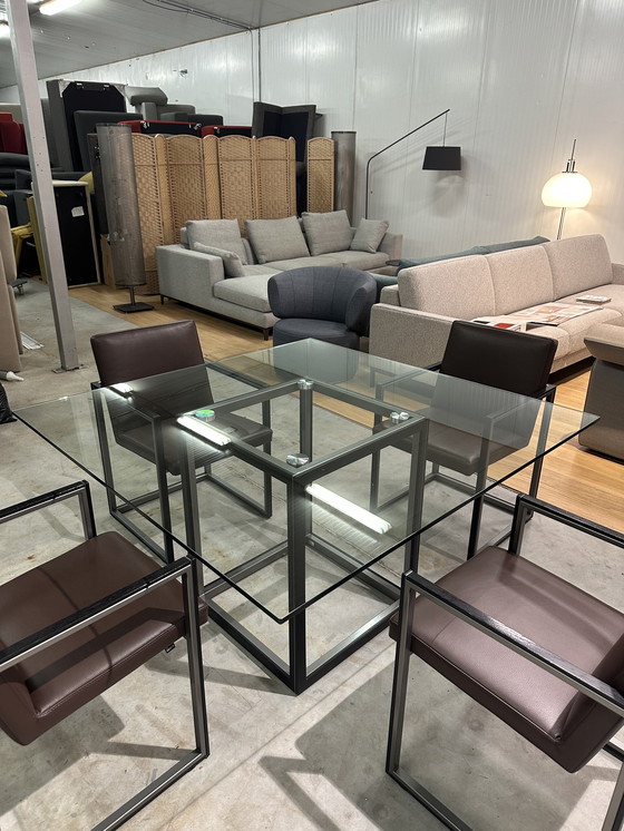 Image 1 of ZGAN Table de salle à manger Leolux Window + 4 chaises