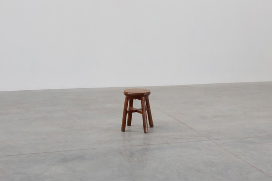 Image 1 of Frans Antiek rond krukje van eikenhout met mooi patina, ca. 1850