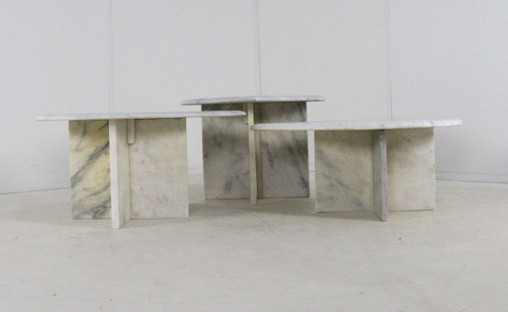 Image 1 of Set di 3 tavolini laterali in marmo, tavolino da caffè a forma di goccia