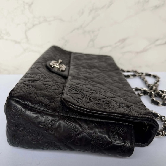 Chanel jumbo pelle di vitello goffrata simboli portafortuna – Borse a spalla (photo 4 of 12)