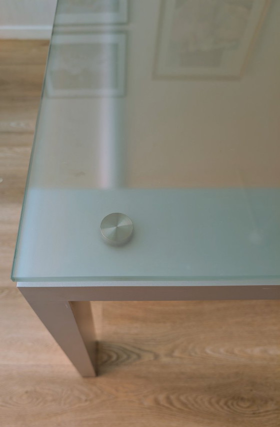 Image 1 of Schnell zugreifen: Arco Design Tisch (Milchglas)