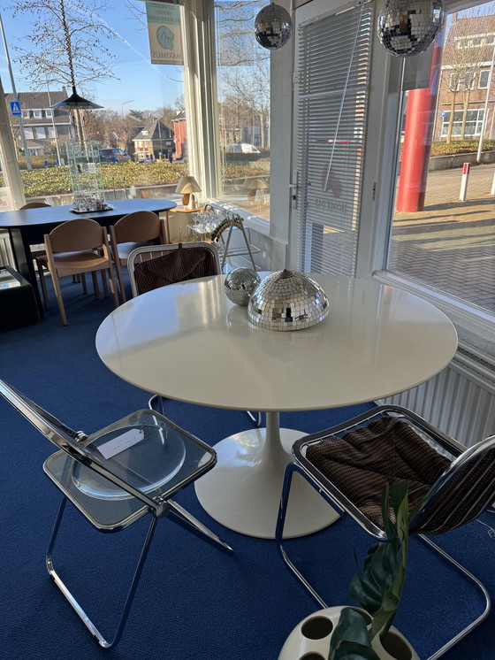 Image 1 of Vintage Knoll tulip table