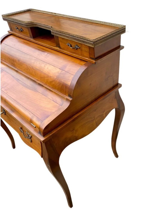 Image 1 of Scrivania a cilindro in stile Luigi XV, 6 cassetti