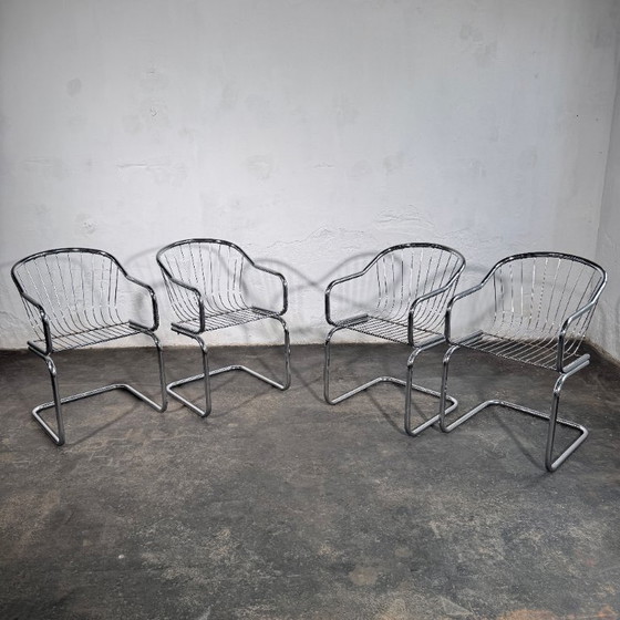 Image 1 of Set aus 4 Freischwinger-Esszimmerstühlen im Stil von Gastone Rinaldi