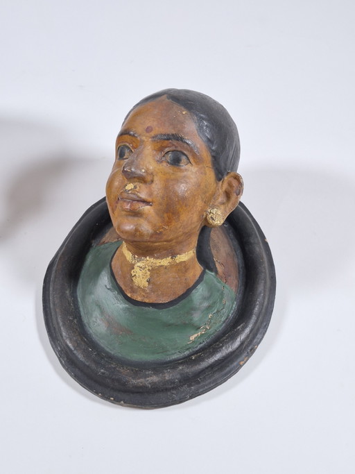 Pair of antique terracotta polychrome portrait busts from Rajasthan – beeldhouwkunst, Ceramic, Wood (photo 2 of 15)