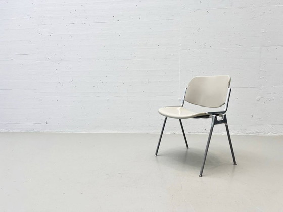 Image 1 of Set di 6 sedie modello DSC106 di Giancarlo Piretti per Castelli, anni '70