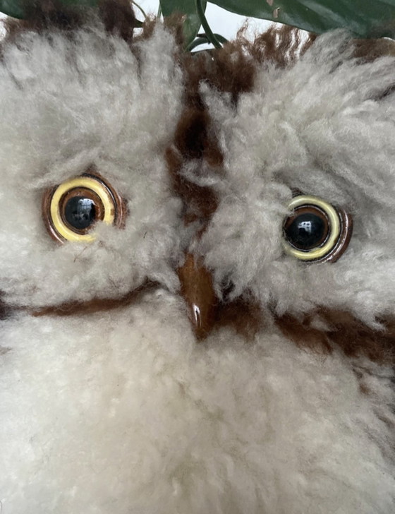 Image 1 of Chouette laineuse vintage, tapisserie, yeux et bec en céramique