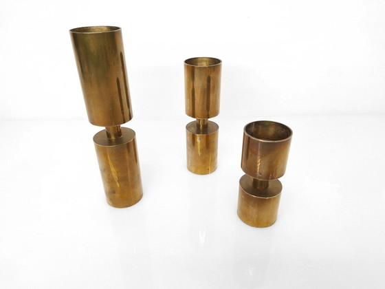 Image 1 of 3 Scandinavische kandelaars van massief messing, Thelma Zoega, Zweden, 1976
