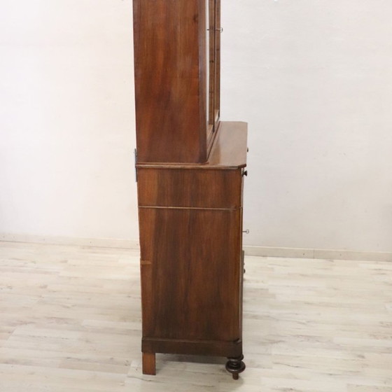 Credenza con vetrina in legno con ante in vetro, Italia Metà XIX secolo, Credenze con vetrina, Marrone (foto 15 di 15)