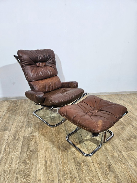 Image 1 of Poltrona con poggiapiedi, Westnofa, "Poltrona con poggiapiedi", progettata da