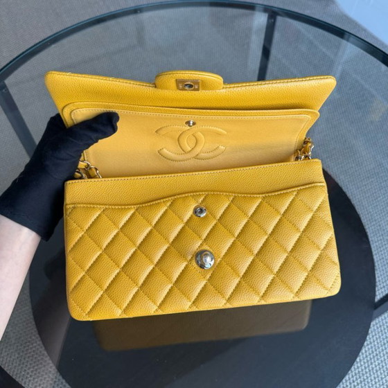 Image 1 of Chanel Classic Flap Medium - Caviar Quilted Grained Calfskin Mosterdgouden hardware Serie 25