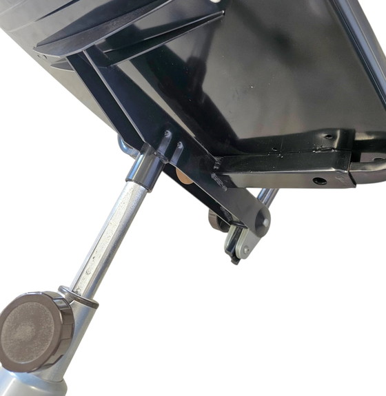 Mid-Century bureaustoel van Friso Kramer voor Ahrend de Cirkel / jaren 60 – Bureaustoelen (photo 15 of 17)