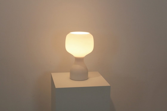 Philips Lampe de table en verre opalin blanc, Dutch Design Style (photo 7 sur 8)
