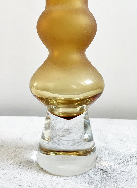 Hand-Blown Amber Art Glass Vase, Mid-Century Modern Scandinavian in the Style of Bo Borgström (photo 5 of 8)