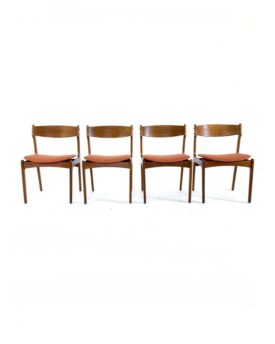 Image 1 of Set van 4 gerestaureerde eetkamerstoelen, Erik Buch ‘70