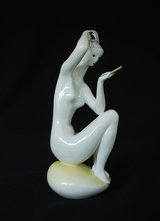 Image 1 of Vrouw Beeld Van Jenő Hanzély. Art-Deco Stijl Porselein