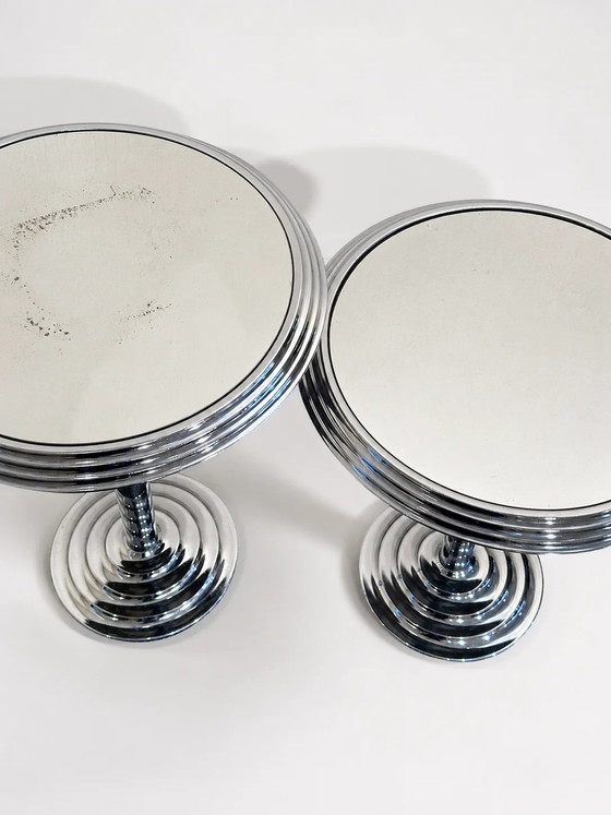 Set van twee chromen bijzettafels met spiegelblad, jaren 80 – Postmodern (photo 6 of 6)