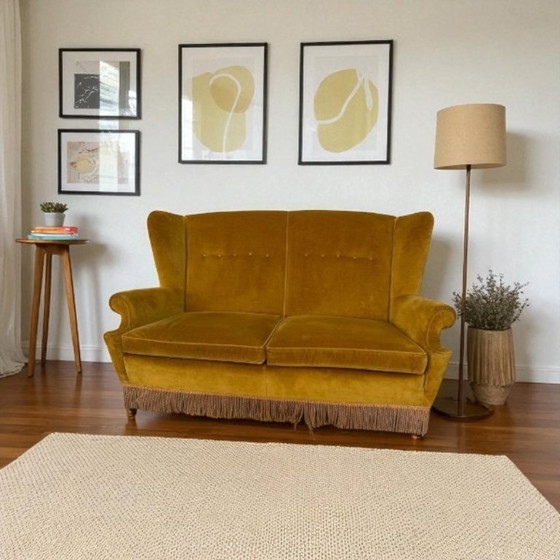 Image 1 of Two-seater sofa with fringes in ochre velvet (1960s)