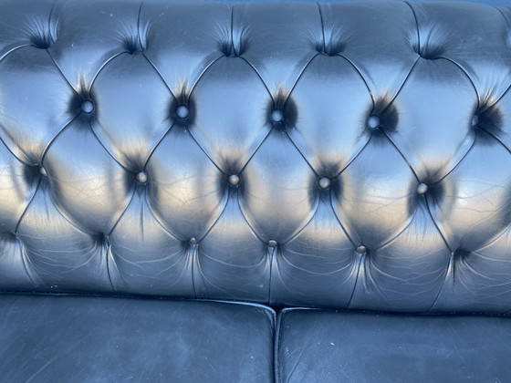 Sofá Chesterfield XL negro – Leather, Wood (photo 5 of 6)