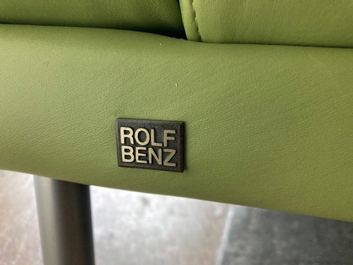 Trendiges apfelgrünes Rolf Benz Sofa
