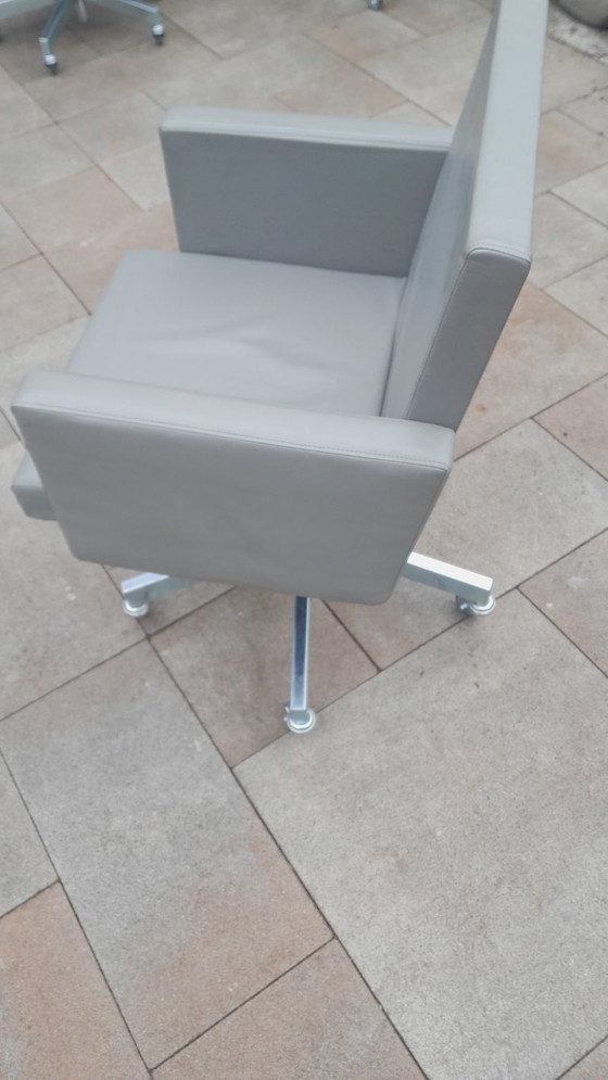 Image 1 of 6x lensvelt avl office chairs full leather