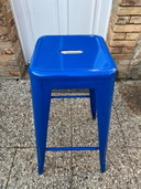 Sgabello da bar industriale impilabile TOLIX H75, blu