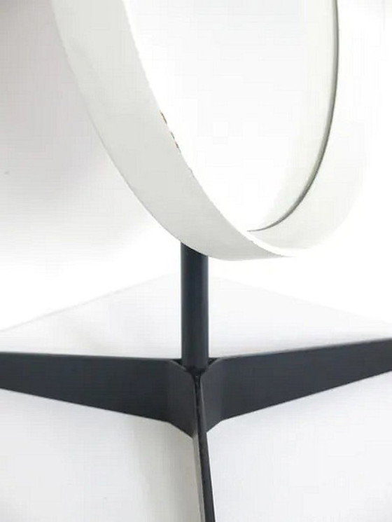 Image 1 of Espejo de maquillaje redondo inglés Durlston, década de 1960.