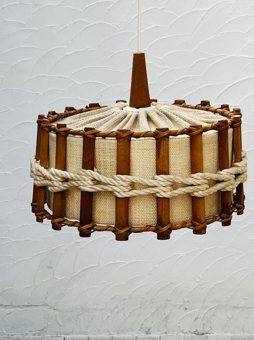 Scandinavian pendant light made of wood and jute canvas