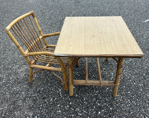 chaise et bureau en rotin 