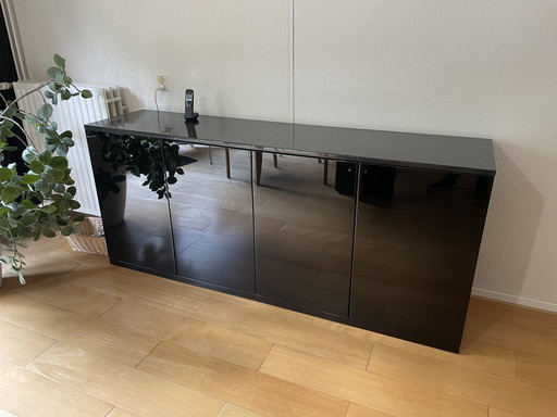 Dressoir zwart granieten blad