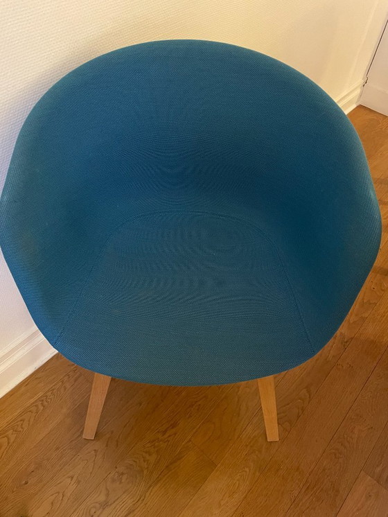 Image 1 of 2 sedie HAY in tessuto azzurro