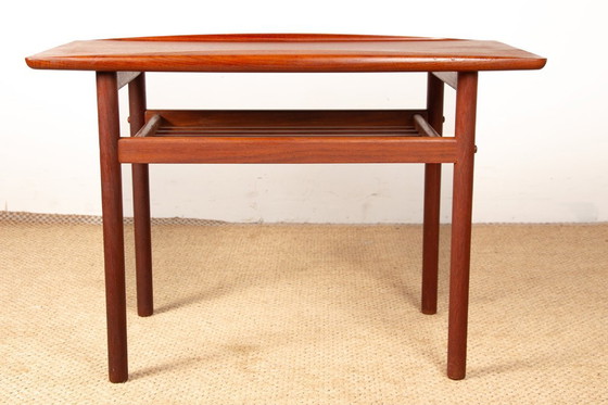 Image 1 of Teak-Couchtisch, zweistufig, Modell PJ 107 von Grete Jalk für Poul Jeppesen, 1960.