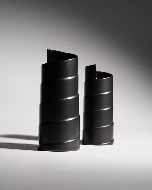 Marcello Morandini & Tapio Wirkkala Rosenthal Matte Porcelaine Noire Vase Duo