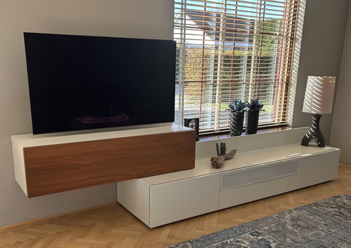 Disposición de muebles para TV Hulsta Neo